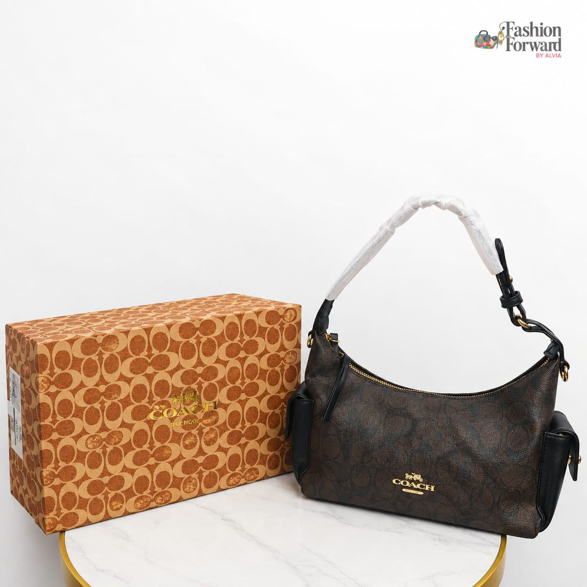 Coach Shoulder