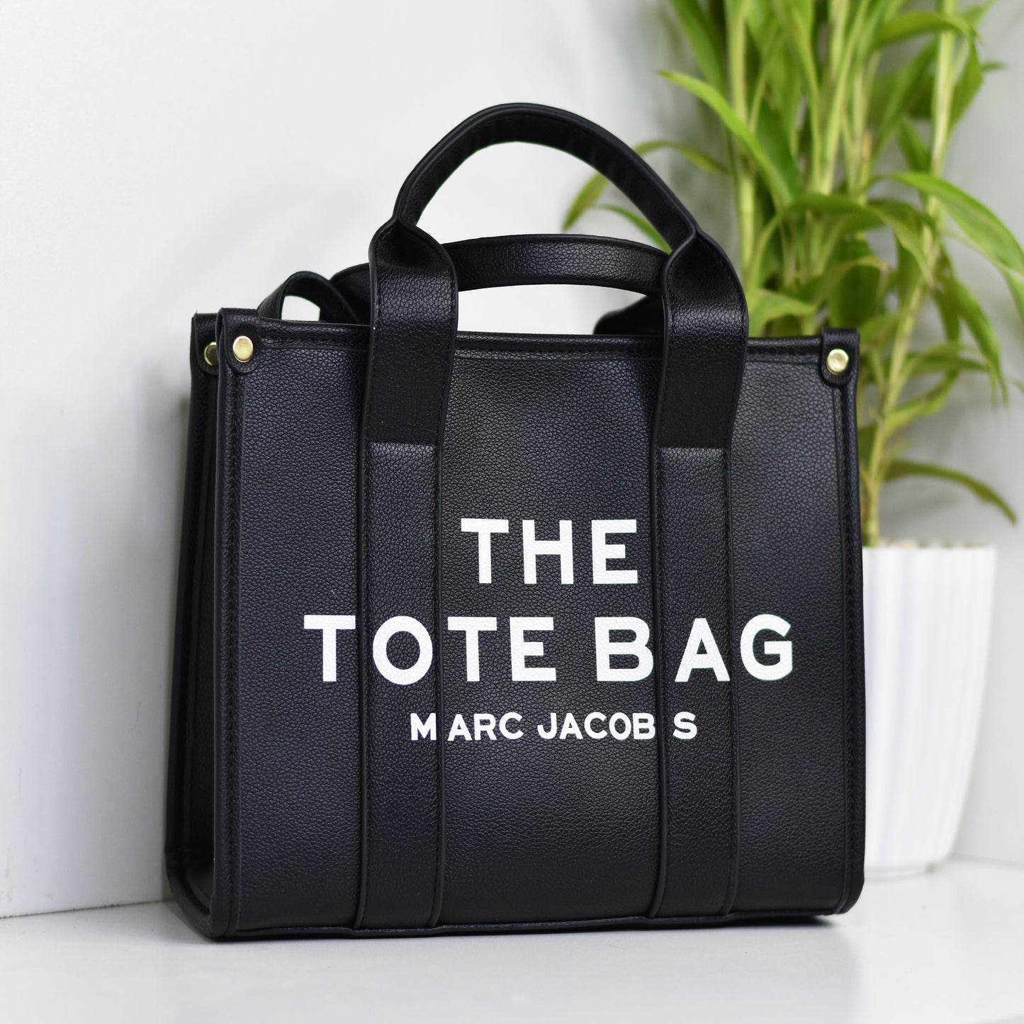 THE TOTE BAG