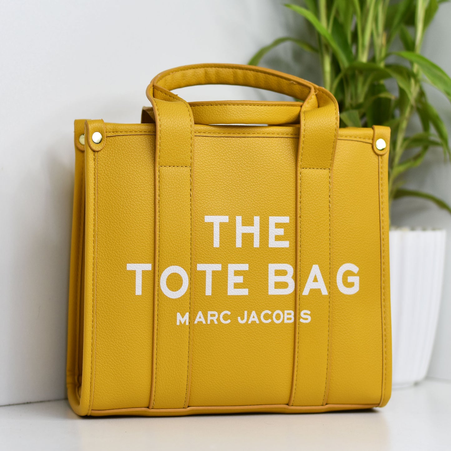 THE TOTE BAG
