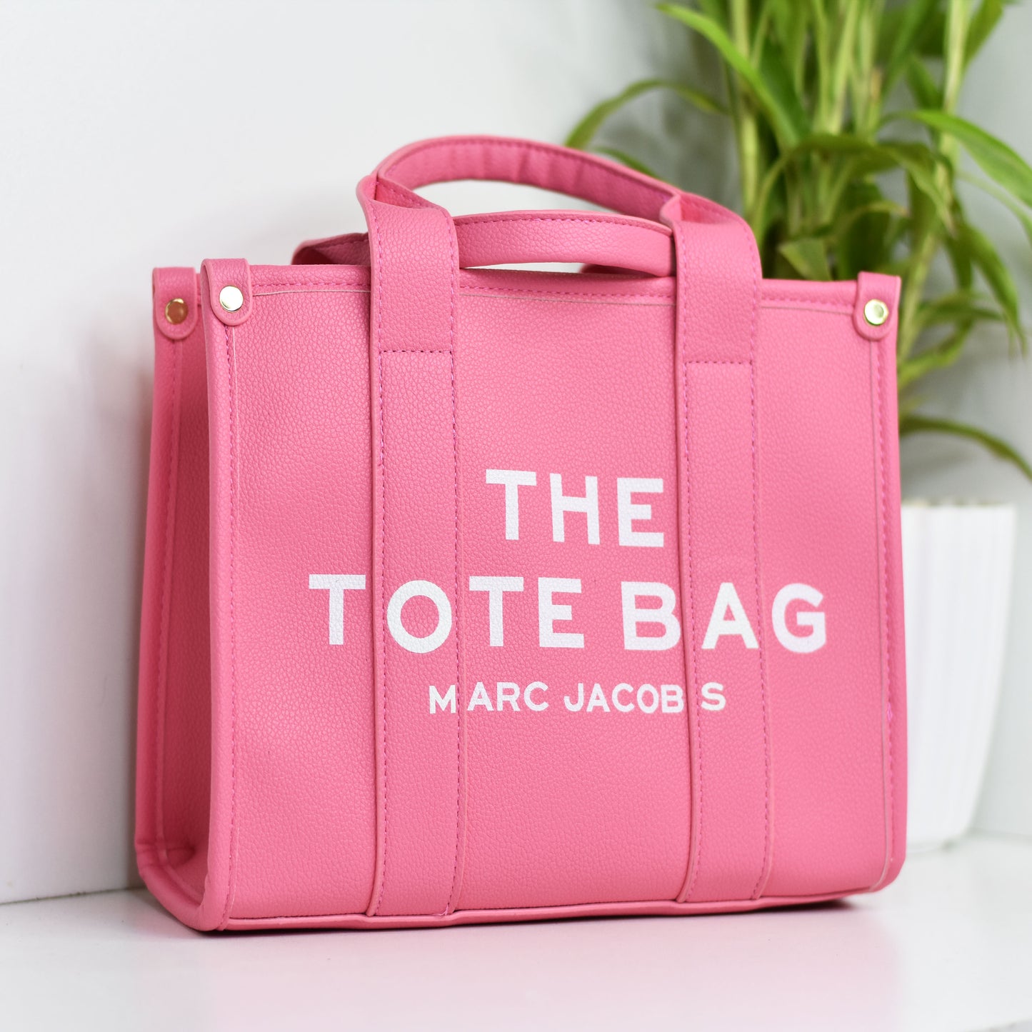 THE TOTE BAG
